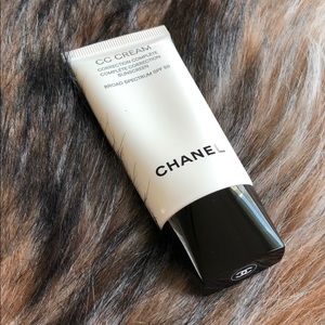 CHANEL CC Cream 20 Beige